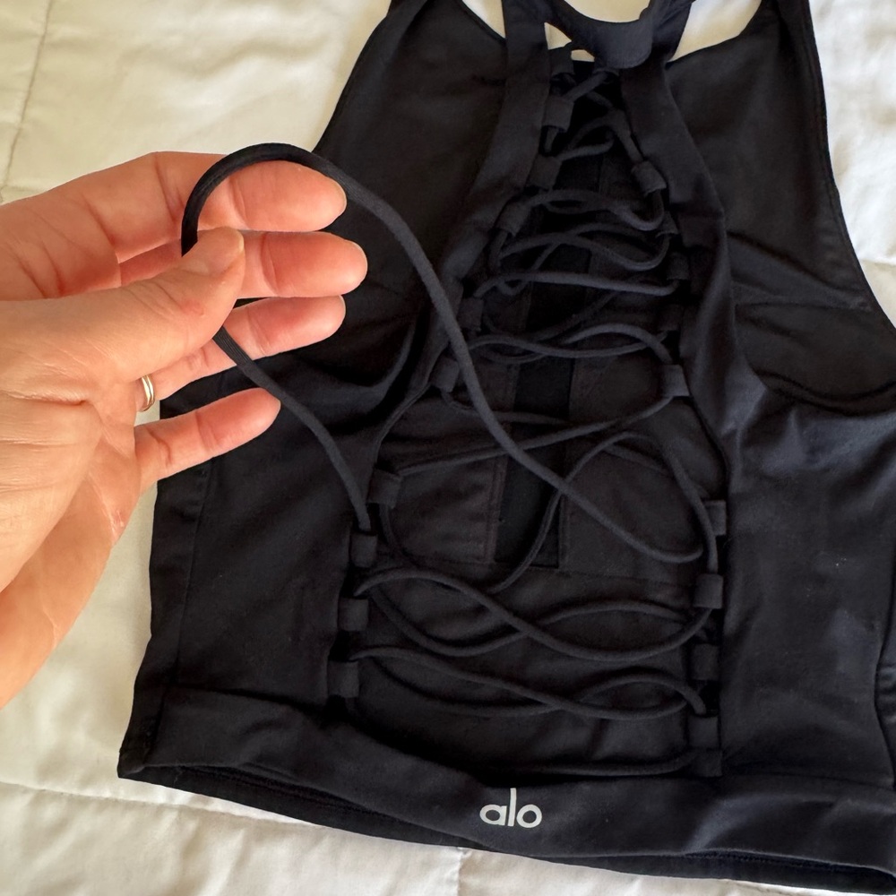 ALO Yoga Black Crop Top - Picture 3 of 3